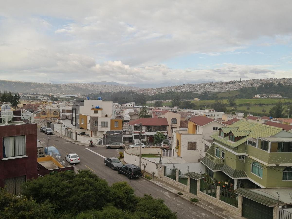كويتو Fakali Homestay المظهر الخارجي الصورة