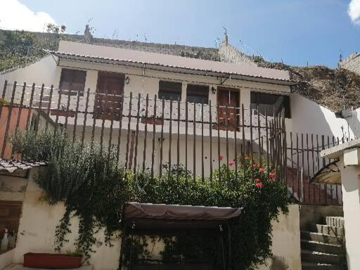 كويتو Fakali Homestay المظهر الخارجي الصورة